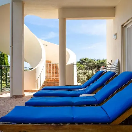 Ocean Blue Villa *